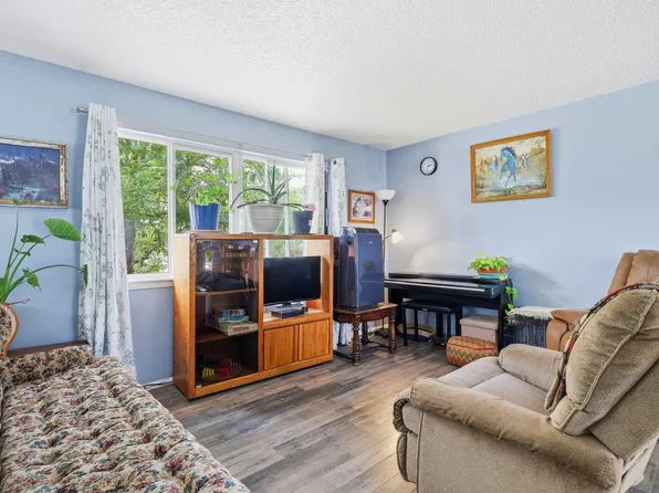 1960 Prairie Ln, Bar Nunn, WY 82601