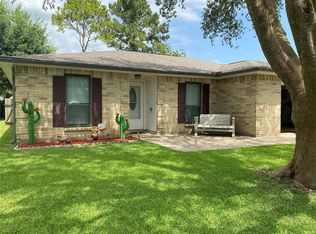 76 Ranch House Loop, Angleton, TX 77515