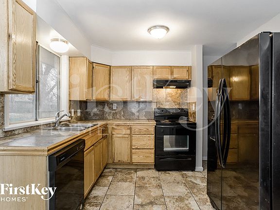 5th image of 8008 E 92nd St