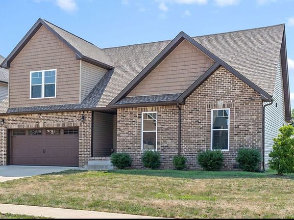 3rd image of 1110 Hilliard Ln