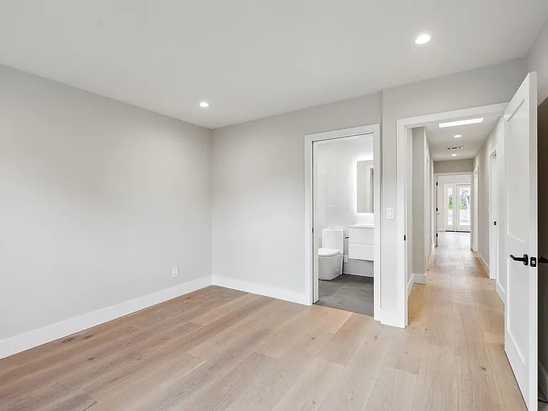 1230 Carmel Ter — Photo 22