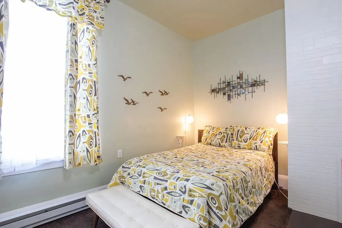 1 bed, 1.0 bath, 500 sqft, $800 — Photo 2