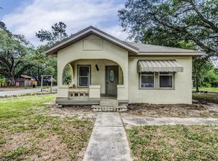 1610 N Travis St, Liberty, TX 77575