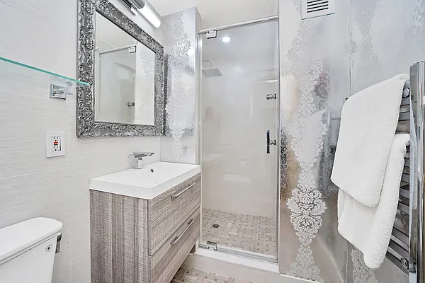 Sold by Bond New York | media 9