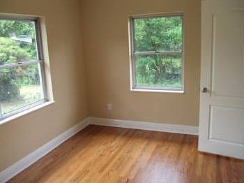 3rd image of 1453 Harmon Ave