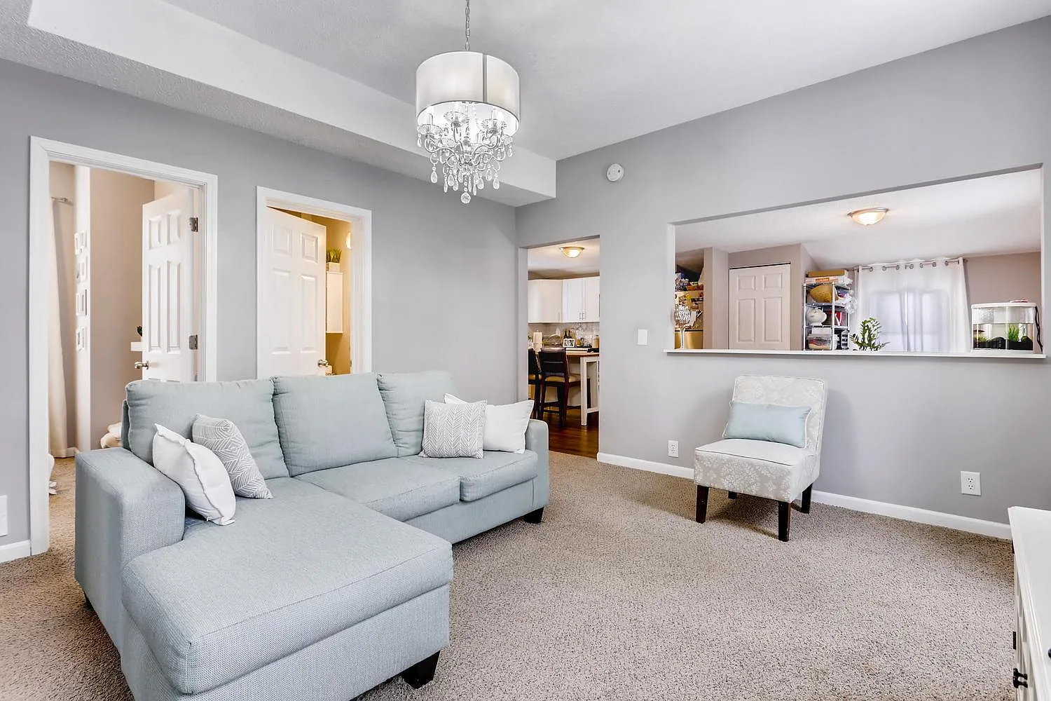 2 bed, 1100 sqft, $1,600 — Photo 1