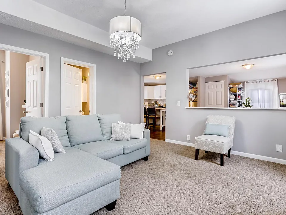 161 Cook Ave E #1