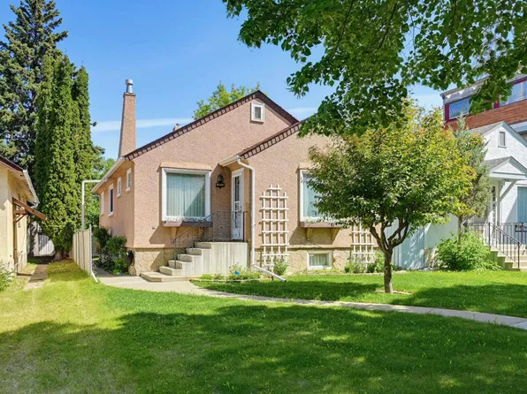 10932 88th Ave NW, Edmonton, AB T6G 0Z1