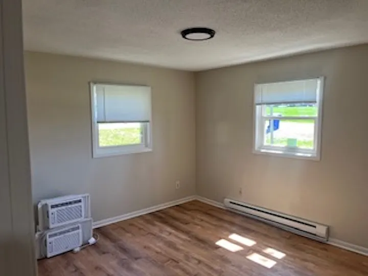 205 W Graham St #4 — Photo 12