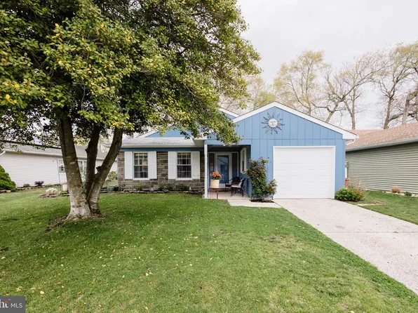 250 Lexington Dr, Little Egg Harbor, NJ 08087