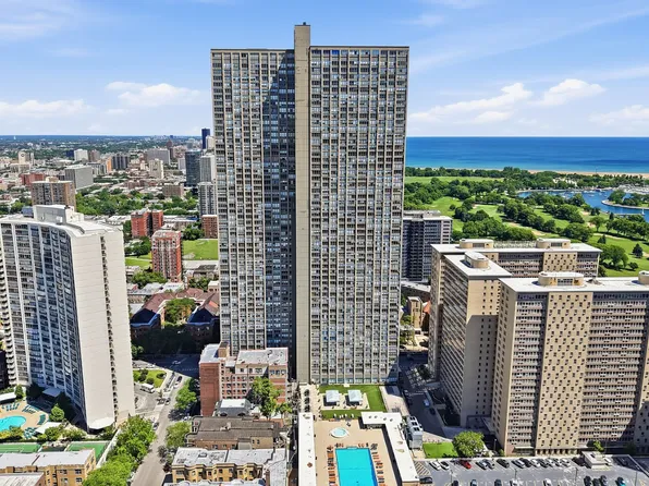 655 W Irving Park Rd APT 1907, Chicago, IL 60613