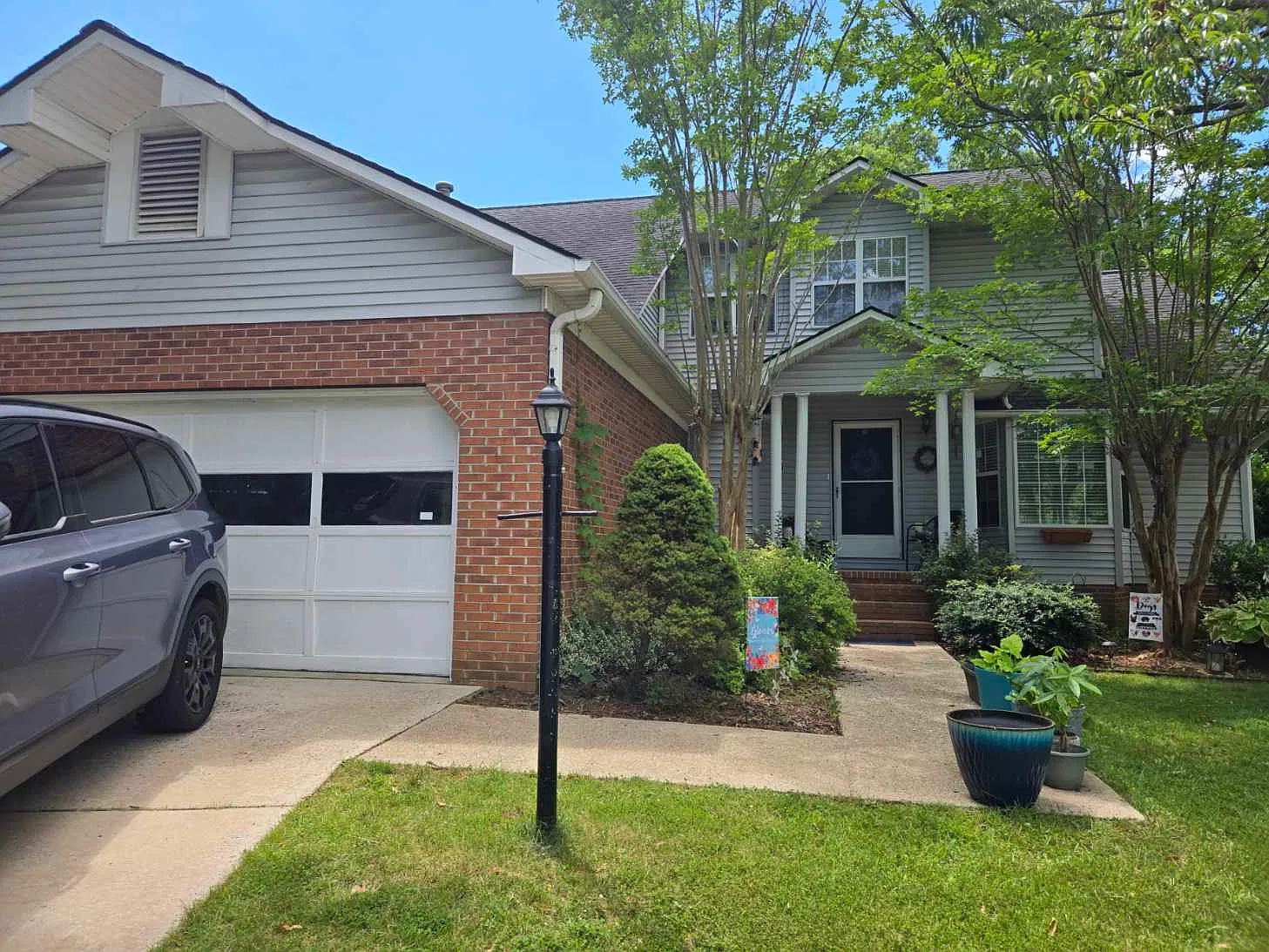 10 Clubhouse Ct — Photo 2