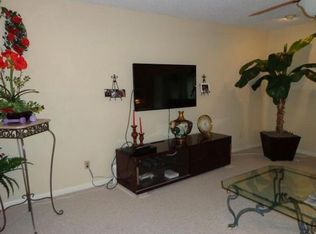 12029 Suellen Cir, Wellington, FL 33414