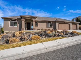 428 Meadow Hills Dr, Richland, WA