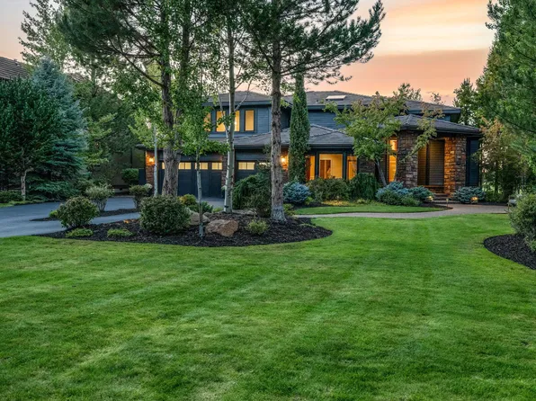 19275 Green Lakes Loop, Bend, OR 97702