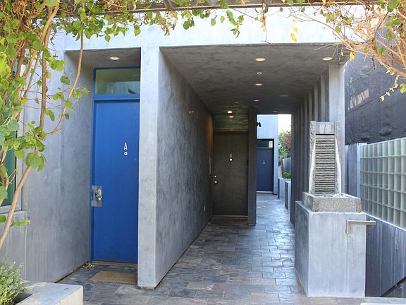 2nd image of 613 W Knoll Dr APT B