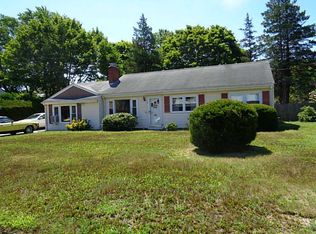 22 Pensacola St, Warwick, RI 02888