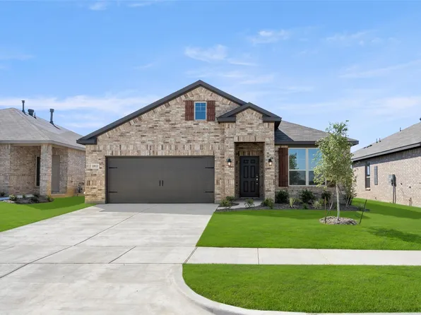 1911 Seminole Dr, Cleburne, TX 76033