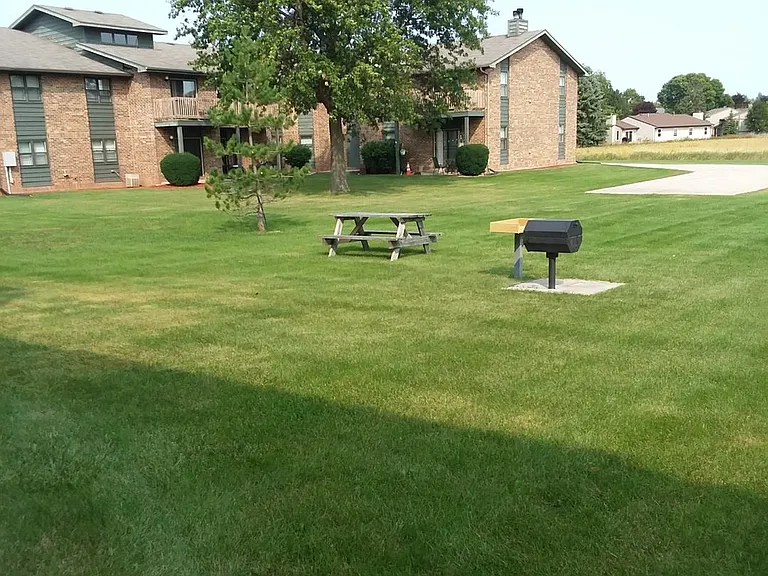River Park Terrace — Photo 9