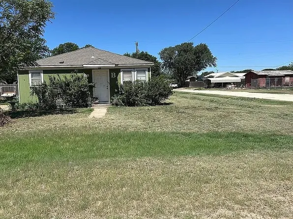 2301 E 1st St, Petersburg, TX 79250