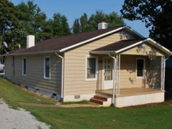 212 Marion St, Marion, NC 28752