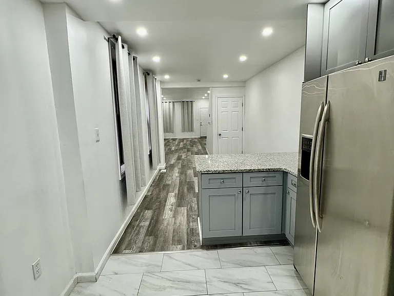 1828 E Orleans St — Photo 4