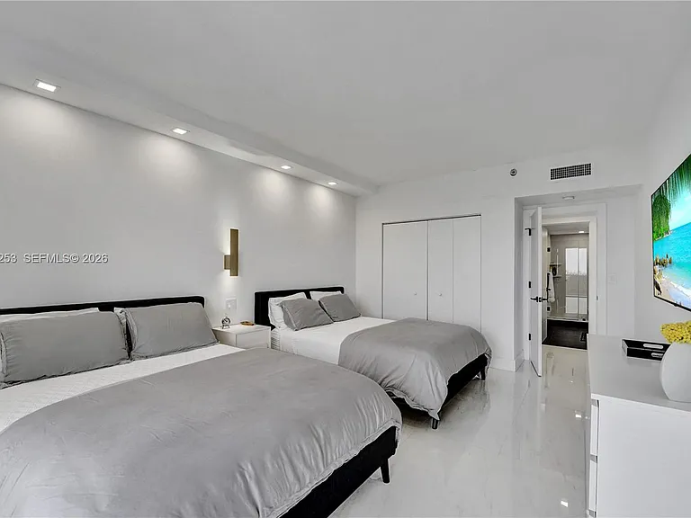 20281 E Country Club Dr #1503 — Photo 44