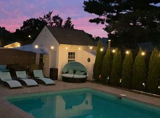 96 Fairview Dr, Wethersfield, CT 06109