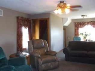 6207 SW Cotter Rd, Saint Joseph, MO 64504