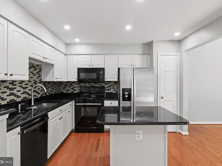 12774 Silvia Loop — Photo 8