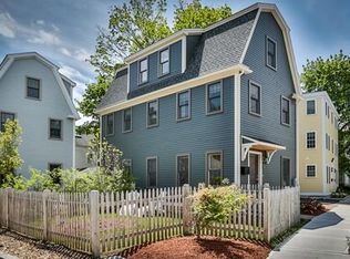 57 Bromfield St, Newburyport, MA 01950