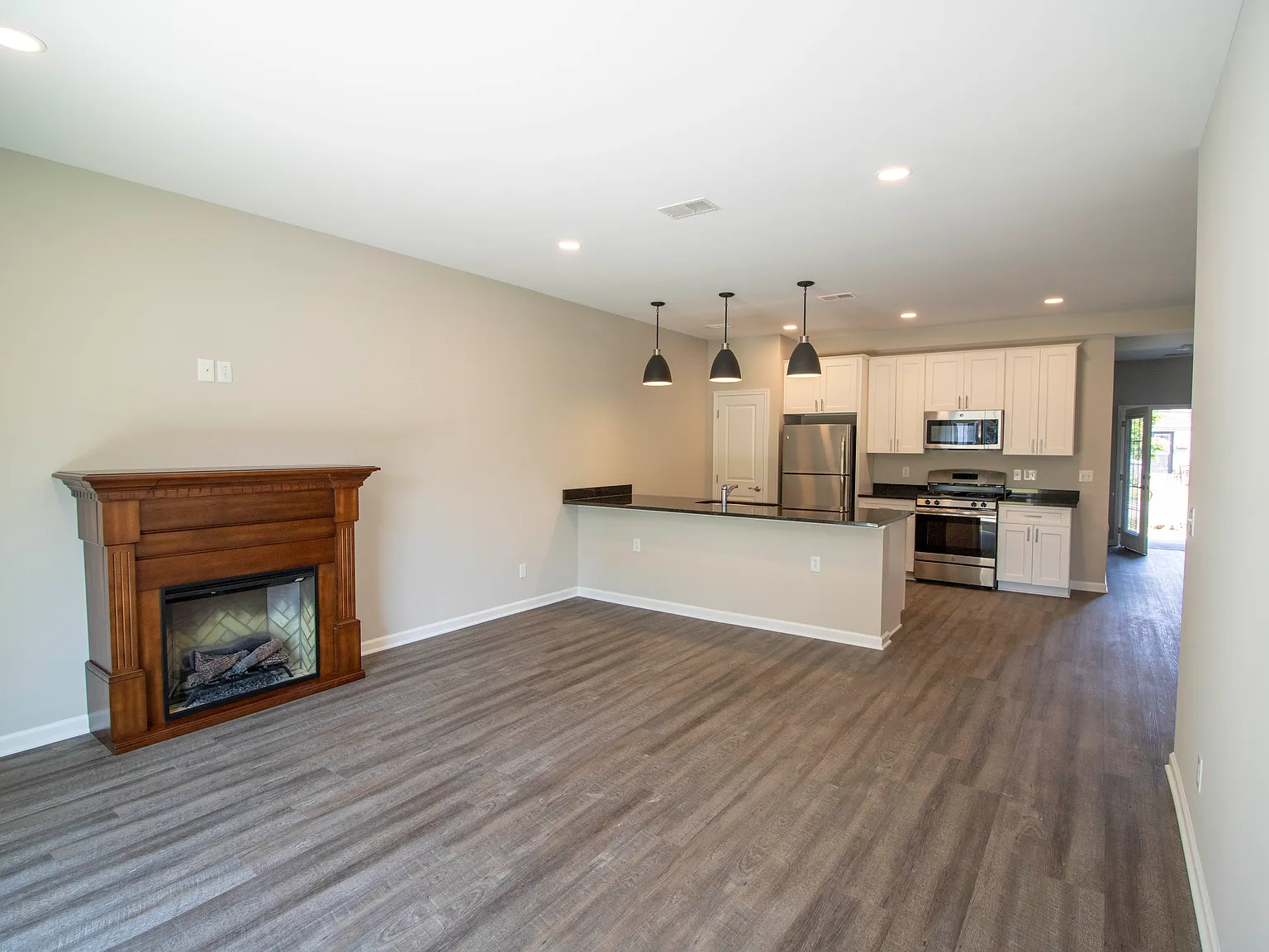 765 Fairchild Place — Photo 3