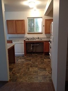 2nd image of 1201 SW Higgins Ave APT J