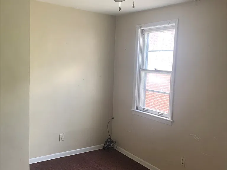 310 Knox Ave — Photo 10