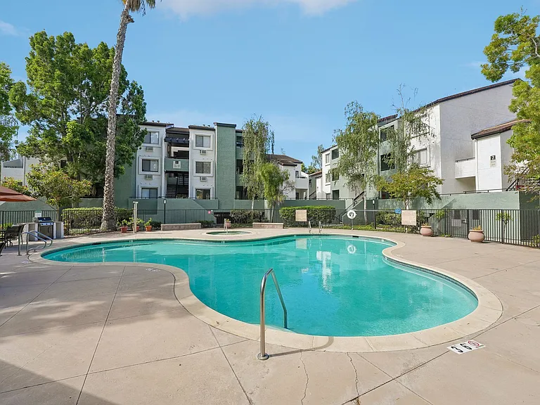 The Maddox Sunnyvale — Photo 16