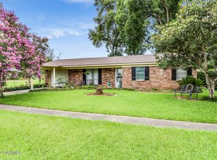 301 Saint Hilary Dr, Lafayette, LA 70507