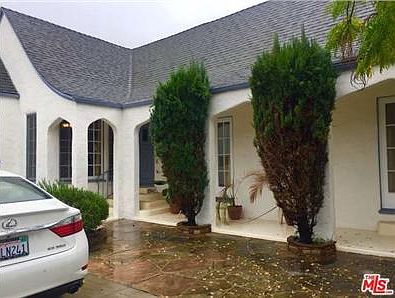 4th image of 132 S Swall Dr