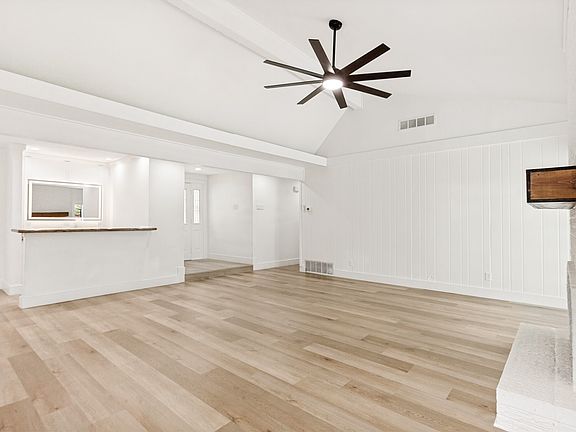 3rd image of 12 Merrie Cir