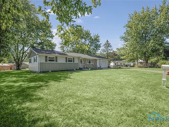 2nd image of 500 Sandalwood Ln