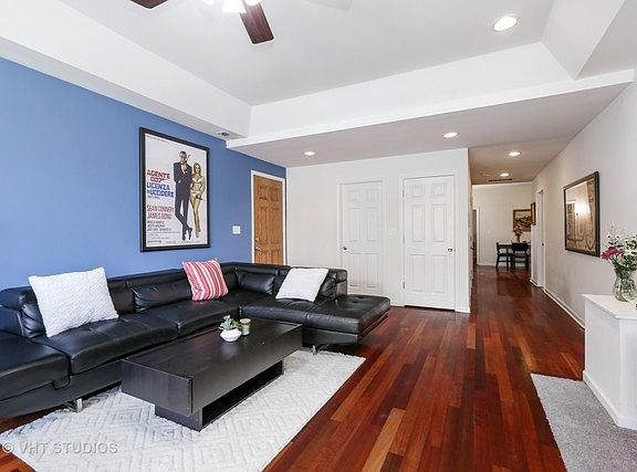 3rd image of 4408 N Sacramento Ave #1D