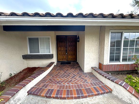 3rd image of 904 Sky Meadow Pl