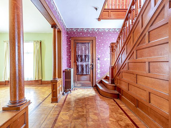 2nd image of 501 N Madriver St