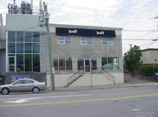 13 Glen Cove Rd STE 2, Greenvale, NY 11548