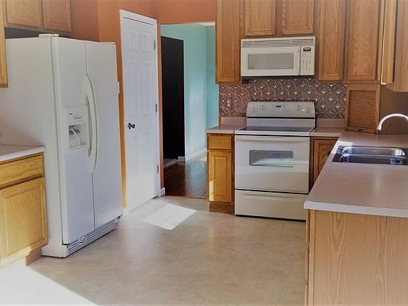 3rd image of 2567 Ledgestone Dr