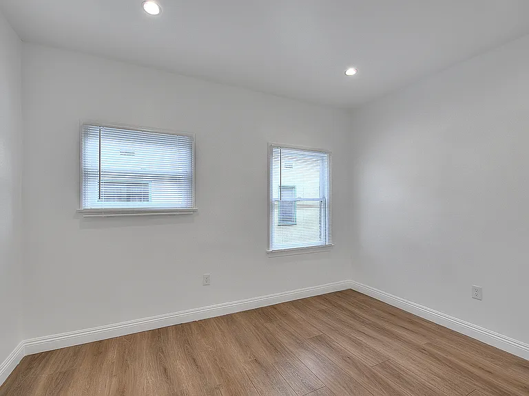 1044 1/2 S Cloverdale Ave #1044-1/2 — Photo 17