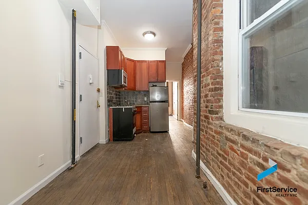 Rented by FirstService Realty (legacy) | media 6