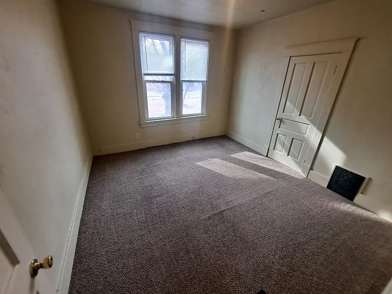 1112 Gaines St — Photo 15