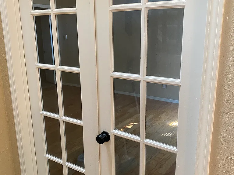 5203 Sutton Ct — Photo 4