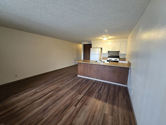 5th image of 1024 Prospect Ave NE #8