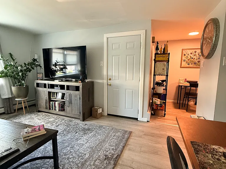 318 Edmonds Ave #1 — Photo 4